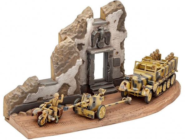 03252 3-тонный буксирный трактор, противотанковая пушка Pak 40 и мотоцикл R75 Revell