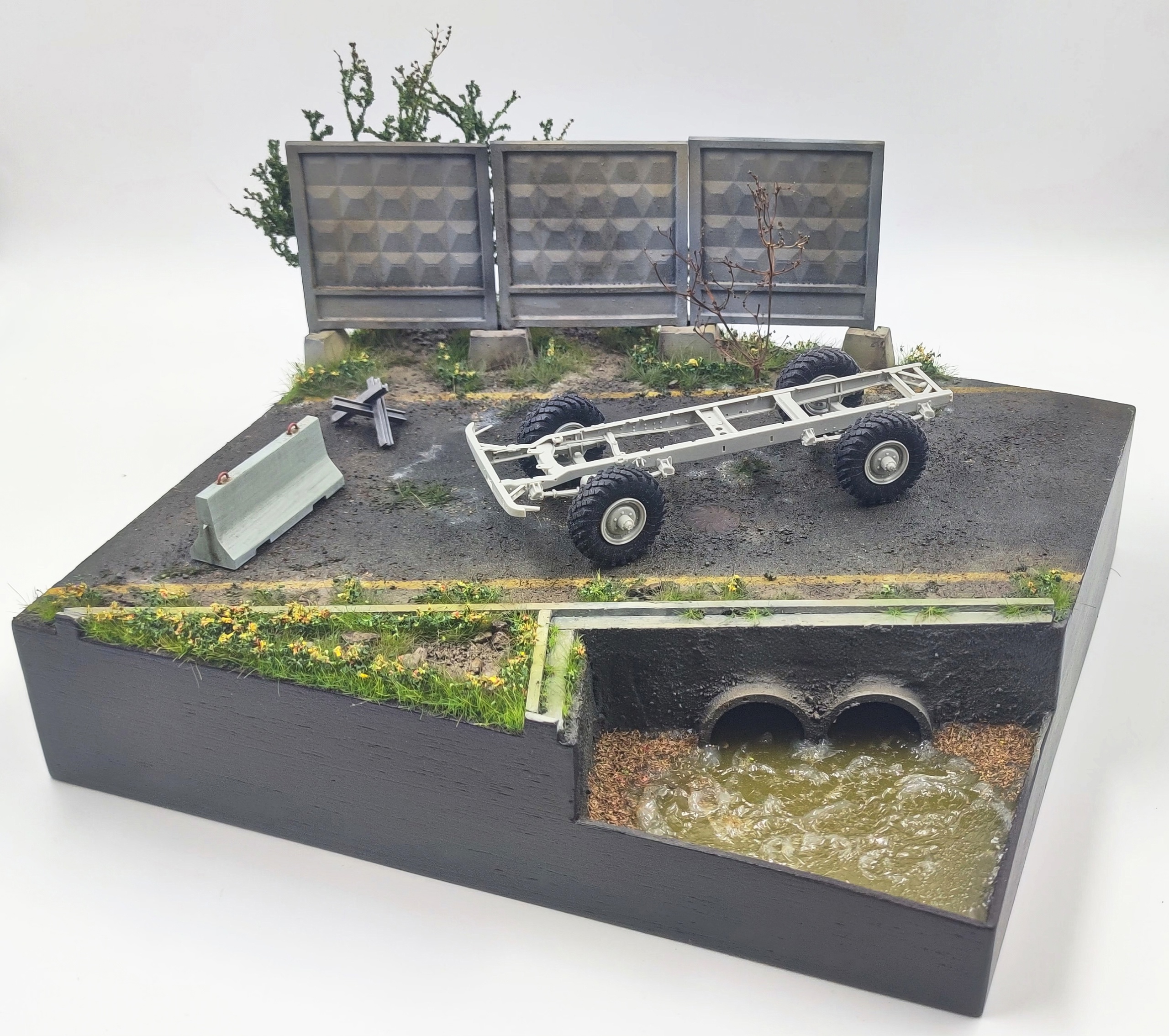 HE-35209 Подставка Переезд (Аксессуары в комплекте) Размер 35*25*15