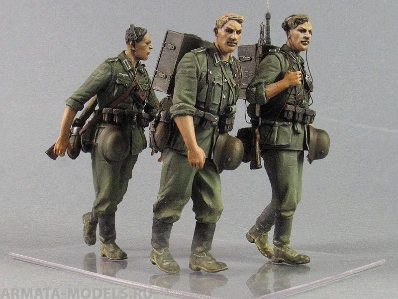 Т-35080 Барбаросса Немецкие радисты с рацией Torn.Fu.d2 (лето 1941 г) (3) Tank