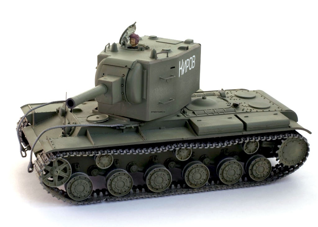 35063 Советский тяжелый танк КВ-2, с одной фигурой танкиста Tamiya