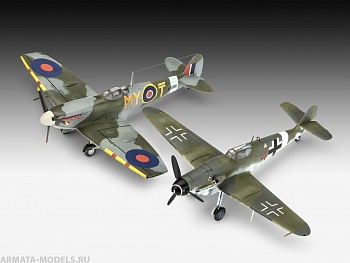 63710RE Набор Combat Set истребитель-низкоплан Bf109G-10 и Спитфайр Mk.V
