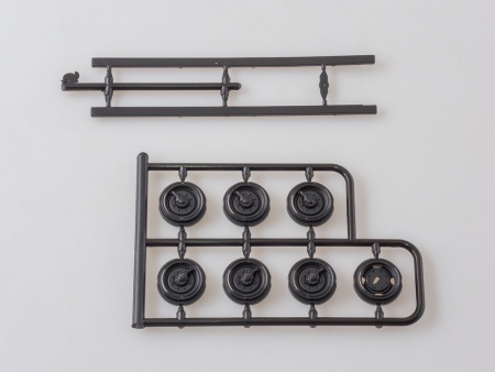 1077KIT Сборная модель АЦ-40 (131), 1971 г. AVD Models