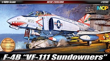 12232 Самолёт  F-4B Sundowners 