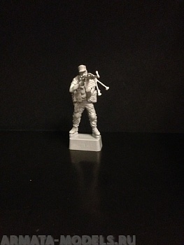 5016ТБ Боец с пулеметом стоя,