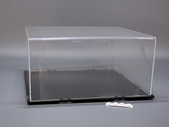LCB004BL Бокс акриловый 250х250х120 основание черный глянец